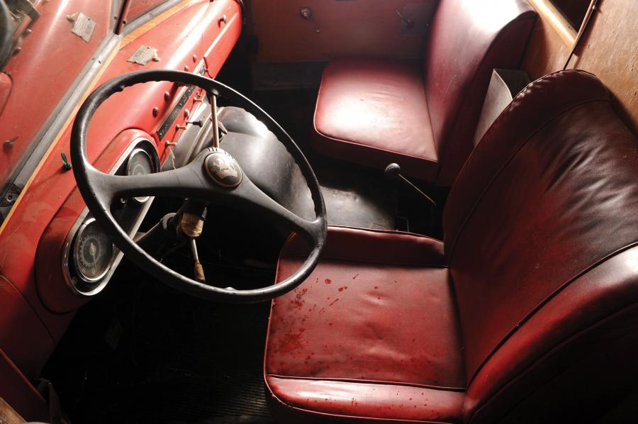 Интерьер Bedford Aster Fire Engine 1956 года  (фото 6 из 7)
